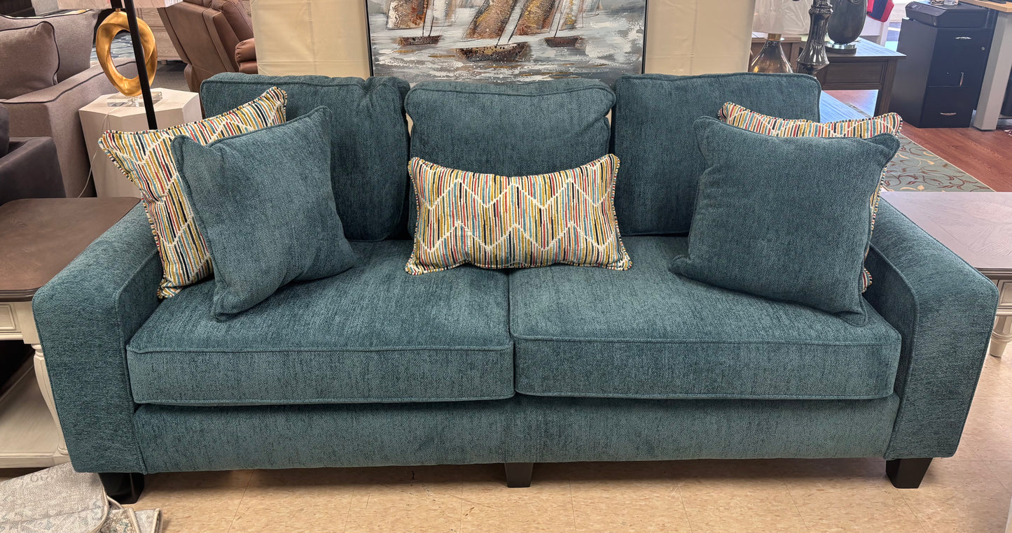 LEXINGTON JADE SOFA