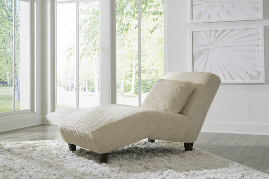 YAKETY YAK SAND CHAISE LOUNGE
