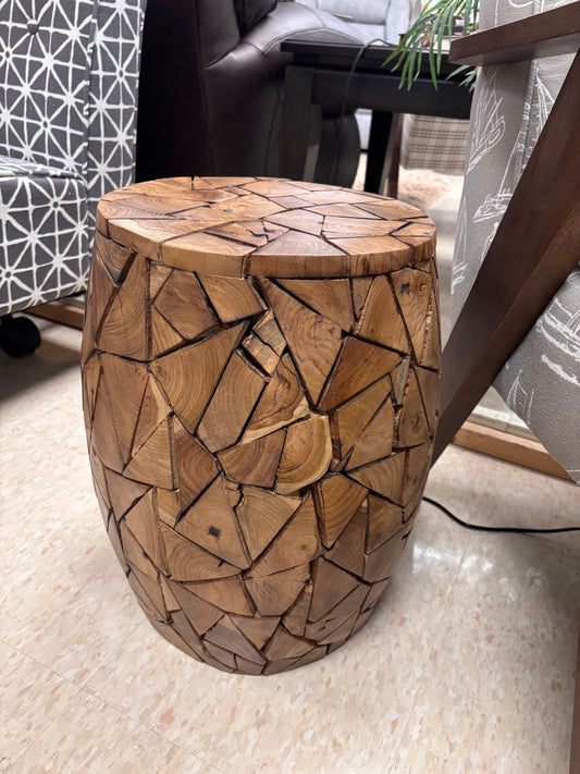 MID CENTURY MODERN SOLID WOOD END TABLE