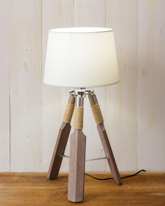 LAMP- TRIPOD OARS