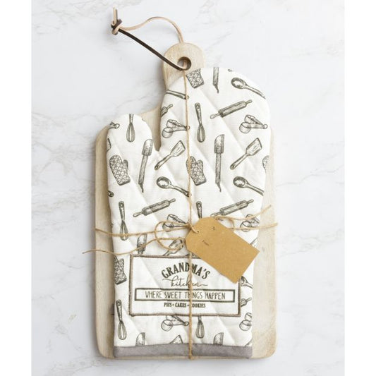 CUTTING BOARD & OVEN MITT GIFT