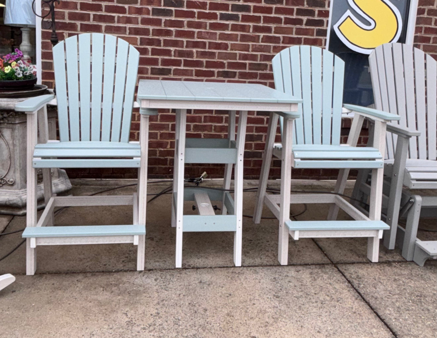 Berlin Gardens 3 pc Bar Height 33" table & 2 bar height chairs