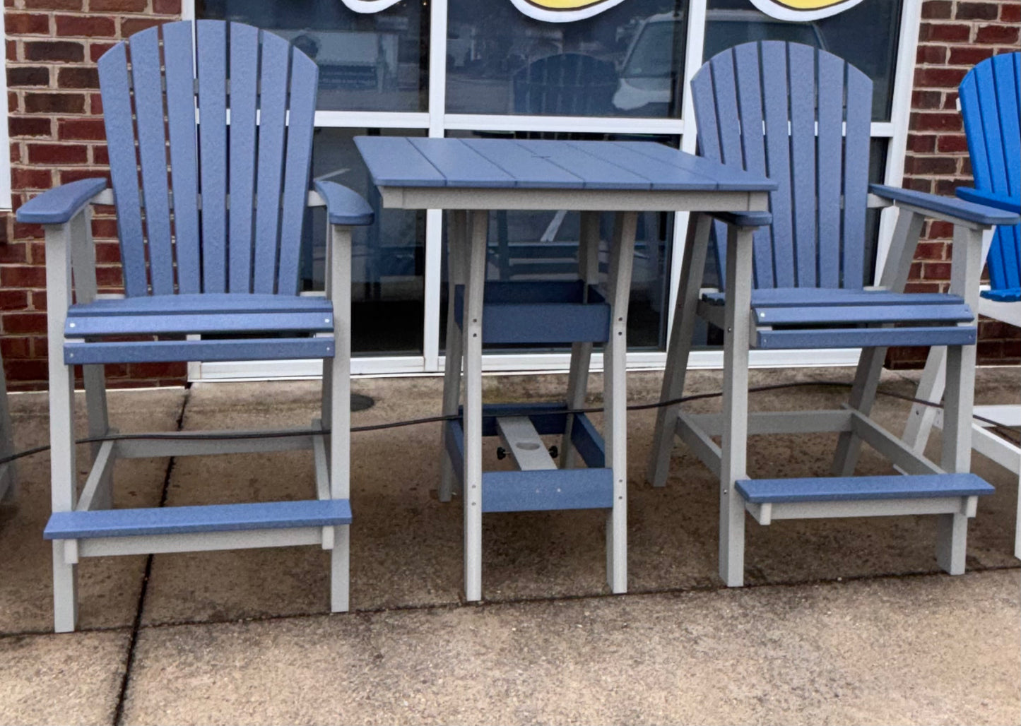 Berlin Gardens 3 pc Bar Height 33" table & 2 bar height chairs